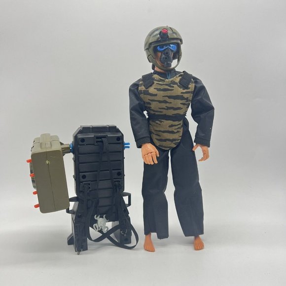 Hasbro G.I. Joe Black Suit‎ Helmet Mask W Backpack Missiles Action Figure Toy - Picture 1 of 5